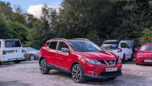 2014 Nissan Qashqai 1.5 Dci Tekna in Red — image 4