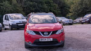 2014 Nissan Qashqai 1.5 Dci Tekna in Red — image 6