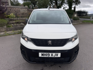 2019 Peugeot Partner 1.6 Bluehdi 1000 Grip in White — image 2