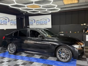 2014 BMW 3 Series 2.0 320d Xdrive M Sport in Black — image 4