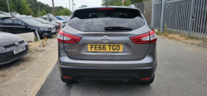2016 Nissan Qashqai 1.5 Dci Tekna in Grey — image 4