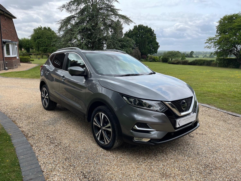 2019 Nissan Qashqai 1.3 Dig-T N-Connecta in Grey — image 1