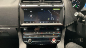 2019 Jaguar F-Pace 2.0 D180 R-Sport Auto AWD Euro 6 (s/s) 5dr in Silver — image 5