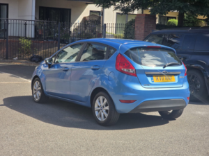 2011 Ford Fiesta 1.25 Zetec Hatchback 5dr Petrol Manual (129 G/km, 81 Bhp) in Blue — image 4