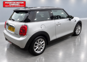 2015 MINI Hatch 1.5 Cooper 3-Door Hatch in Silver — image 6