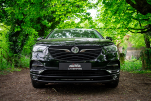 2019 Vauxhall Grandland X 1.5 Turbo D Blueinjection Se in Black — image 5