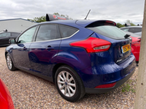 2017 Ford Focus 1.0t Ecoboost Titanium Euro 6 (s/s) 5dr in Blue — image 4