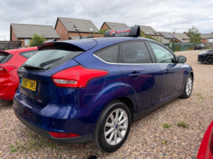 2017 Ford Focus 1.0t Ecoboost Titanium Euro 6 (s/s) 5dr in Blue — image 5