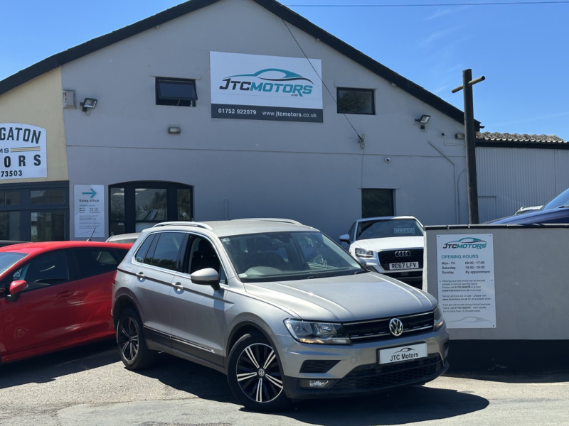 2017 Volkswagen Tiguan 2.0 Tdi 150 Se Nav 5dr Man, Diesel, Silver + Excellent Value in Silver — image 1
