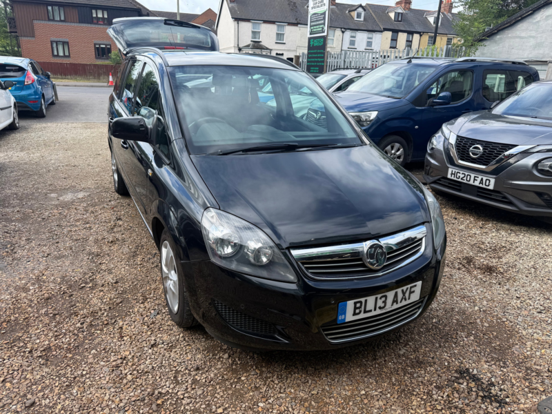 2013 Vauxhall Zafira 1.7 Cdti Ecoflex Exclusiv MPV 5dr Diesel Manual Euro 5 (snav) (110 Ps) in Black — image 1