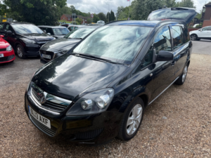 2013 Vauxhall Zafira 1.7 Cdti Ecoflex Exclusiv MPV 5dr Diesel Manual Euro 5 (snav) (110 Ps) in Black — image 2