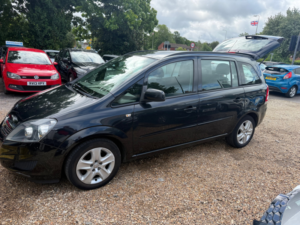 2013 Vauxhall Zafira 1.7 Cdti Ecoflex Exclusiv MPV 5dr Diesel Manual Euro 5 (snav) (110 Ps) in Black — image 3