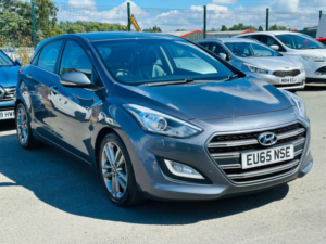 2015 Hyundai I30 1.6 Crdi Blue Drive Premium in Grey — image 4