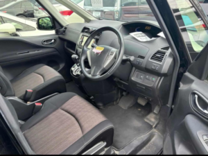 2014 Nissan Serena 2014 2.0 Hybrid Highway Star Edition in Black — image 5