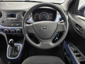 2016 Hyundai I10 1.2 I10 Se 1.2 A/t (blue Int) +ss in Blue — image 2