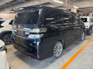 2013 Toyota Vellfire 3.5 V6 Z Golden Eyes 5dr 7 Seats in Black — image 2