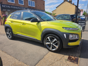 2017 Hyundai Kona 1.0 T-Gdi Blue Drive Premium Se SUV 5dr Petrol Manual Euro 6 (s/s) (120 Ps) in Yellow — image 2