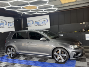 2017 Volkswagen Golf 2.0 Tsi Bluemotion Tech R in Grey — image 2