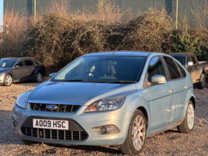 2009 Ford Focus 1.6 Zetec 5dr in Blue — image 3