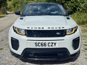 2017 Land Rover Range Rover Evoque 2.0 Td4*hse Dynamic Convertible*4x4-Ulez-Newchain-Fsh**rare Stunner!** in White — image 2