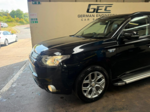 2014 Mitsubishi Outlander 2.0h 12kwh Gx4h CVT 4WD Euro 5 (s/s) 5dr in Black — image 3
