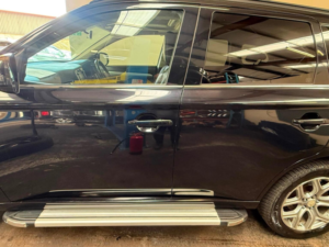 2014 Mitsubishi Outlander 2.0h 12kwh Gx4h CVT 4WD Euro 5 (s/s) 5dr in Black — image 5