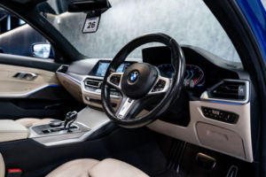 2019 BMW 3 Series 2.0 320d M Sport Touring Auto Euro 6 (s/s) 5dr in Blue — image 2