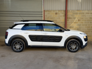 2015 Citroen C4 Cactus 1.2 Puretech Feel in White — image 4