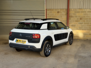 2015 Citroen C4 Cactus 1.2 Puretech Feel in White — image 5
