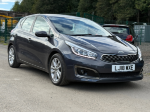 2018 Kia Ceed 1.6 Crdi 2 Hatchback 5dr Diesel Manual Euro 6 (s/s) (134 Bhp) in Multicolour — image 3