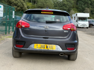 2018 Kia Ceed 1.6 Crdi 2 Hatchback 5dr Diesel Manual Euro 6 (s/s) (134 Bhp) in Multicolour — image 6