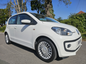 2014 Volkswagen Up! 1.0 Bluemotion Tech High Up! in White — image 3