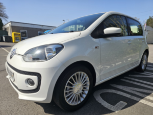 2014 Volkswagen Up! 1.0 Bluemotion Tech High Up! in White — image 5