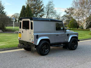 2013 Land Rover Defender 90 2.2 Tdci Hard Top SUV 3dr Diesel Manual 4WD Swb Euro 5 (122 Ps) in Grey — image 5