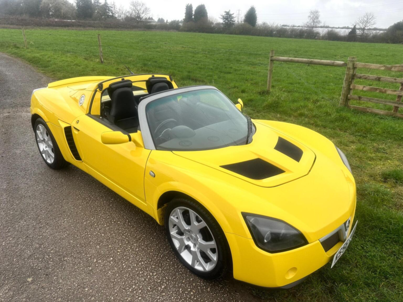 2006 Vauxhall Vx220 2.0i Turbo 16v Targa 2dr in Yellow — image 1