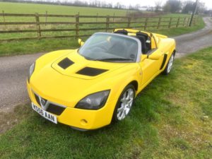 2006 Vauxhall Vx220 2.0i Turbo 16v Targa 2dr in Yellow — image 5