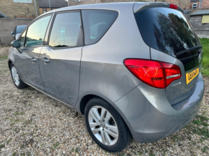 2011 Vauxhall Meriva 1.7 Cdti Se in Brown — image 5