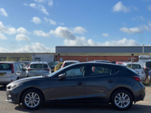 2014 Mazda 3 2.0 Skyactiv-G Se Euro 5 (s/s) 5dr in Grey — image 6