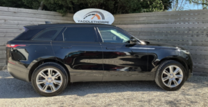 2018 Land Rover Range Rover Velar 2.0 D240 Se in Black — image 3