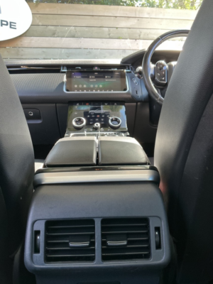 2018 Land Rover Range Rover Velar 2.0 D240 Se in Black — image 6