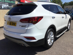 2017 Hyundai Santa Fe 2.2 Crdi Blue Drive Premium 4WD Euro 6 (s/s) 5dr (7 Seat) in White — image 3