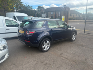 2015 Land Rover Discovery Sport 2.0 Td4 Hse SUV 5dr Diesel Manual 4WD Euro 6 (s/s) (5 Seat) (150 Ps) in Blue — image 3