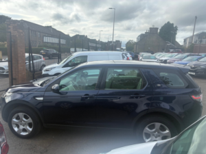 2015 Land Rover Discovery Sport 2.0 Td4 Hse SUV 5dr Diesel Manual 4WD Euro 6 (s/s) (5 Seat) (150 Ps) in Blue — image 6