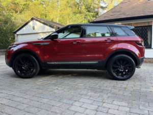 2016 Land Rover Range Rover Evoque 2.0 Td4 Se in Red — image 4