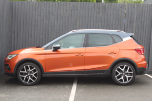 2019 SEAT Arona 1.0 Tsi Fr Sport in Orange — image 2