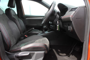 2019 SEAT Arona 1.0 Tsi Fr Sport in Orange — image 6