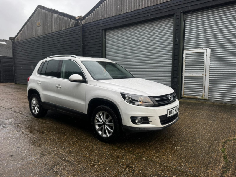 2013 Volkswagen Tiguan 2.0 Tdi Bluemotion Tech Se in White — image 1