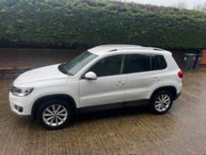2013 Volkswagen Tiguan 2.0 Tdi Bluemotion Tech Se in White — image 2