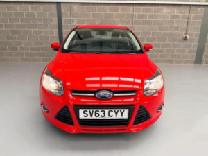 2013 Ford Focus 1.6 Tdci Zetec Euro 5 (s/s) 5dr in Red — image 2