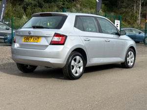 2017 Skoda Fabia 1.0 Tsi Se Hatchback 5dr Petrol Manual Euro 6 (s/s) (95 Ps) in Silver — image 5